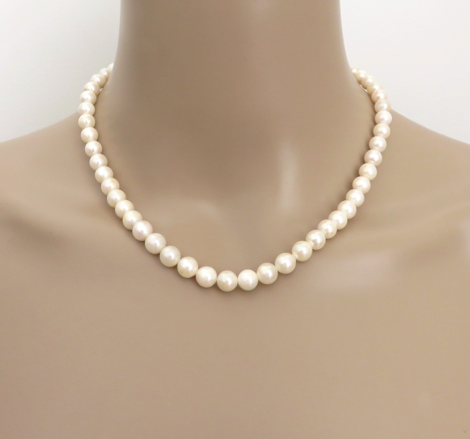Japanese Vintage Akoya Pearl Strand Necklace 7-7.5mm Silver Clasp 42cm