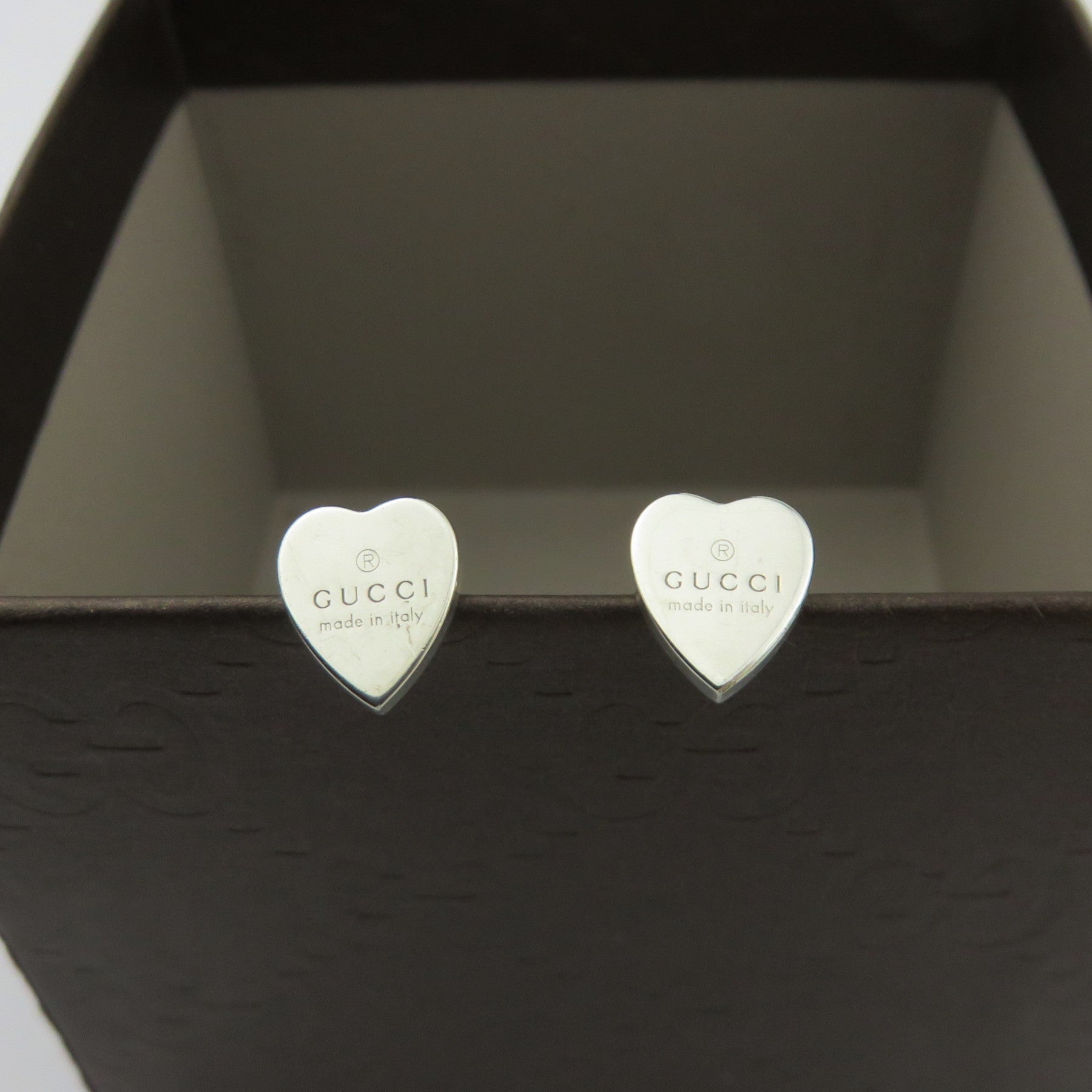 GUCCI 925 Sterling Silver Trademark Heart Tag Stud Earrings Made in Italy w/ Box