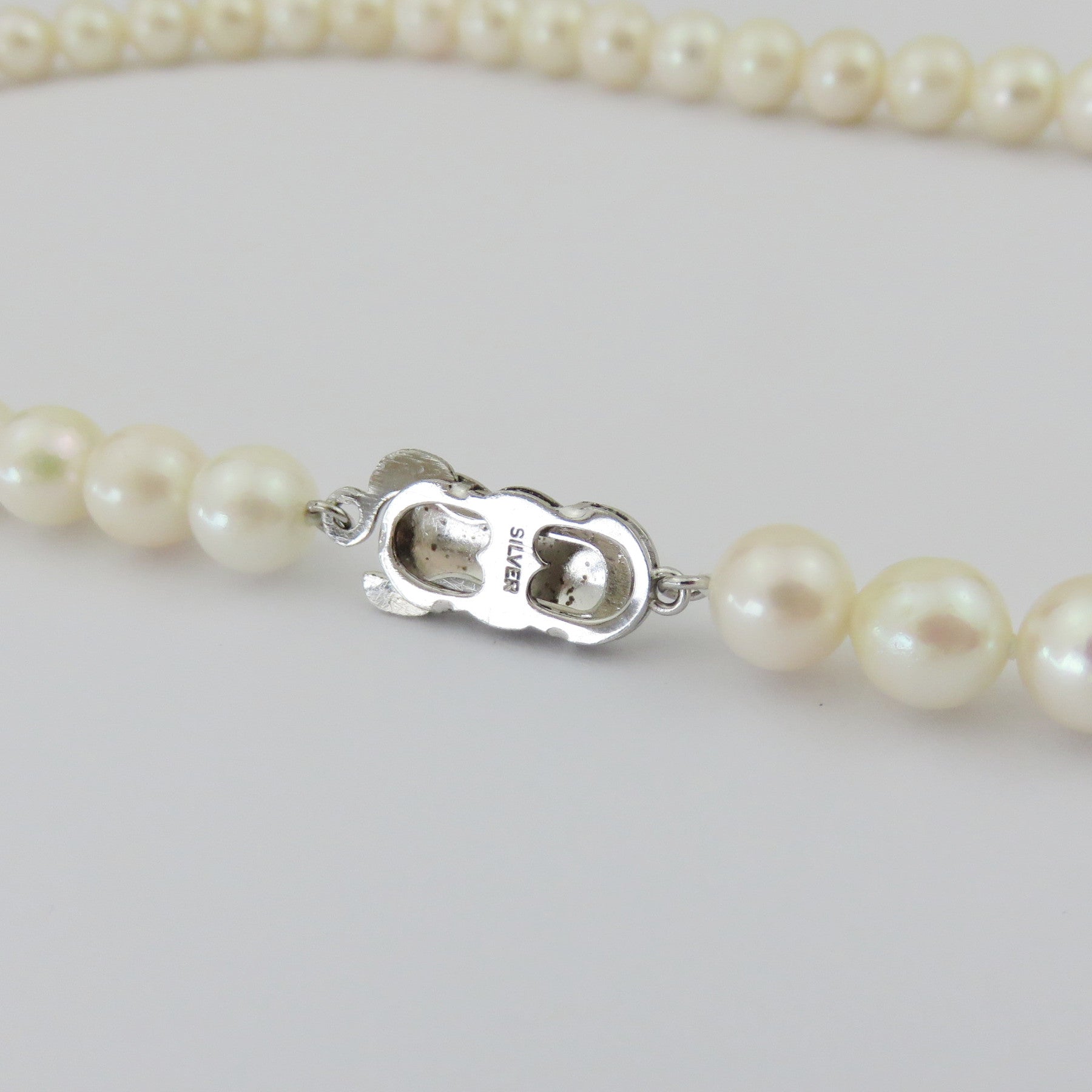 Japanese Vintage Akoya Pearl Strand Necklace 7-7.5mm Silver Clasp 42cm