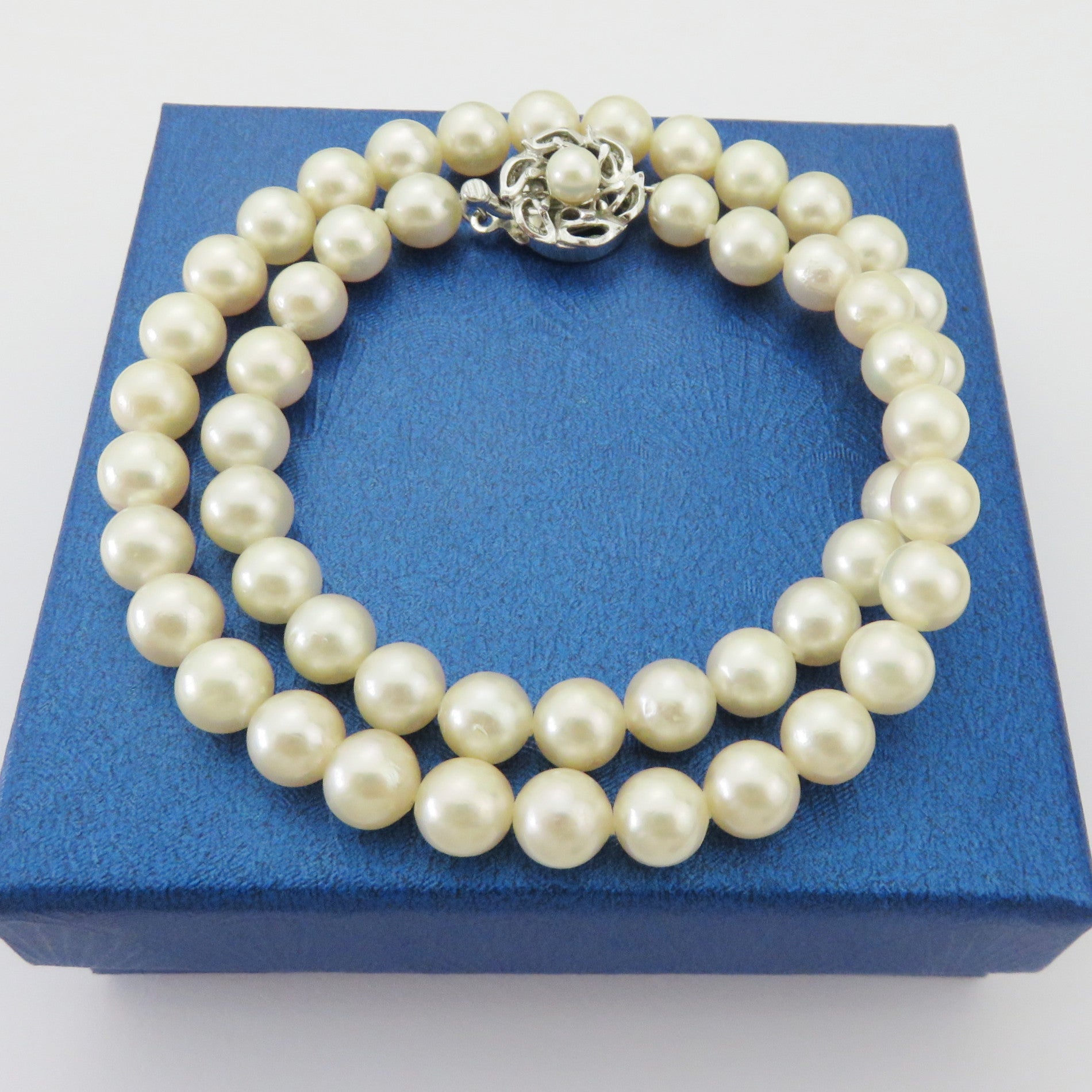 Japanese Vintage Akoya Pearl Strand Necklace 7.5-8mm Silver Clasp 42cm