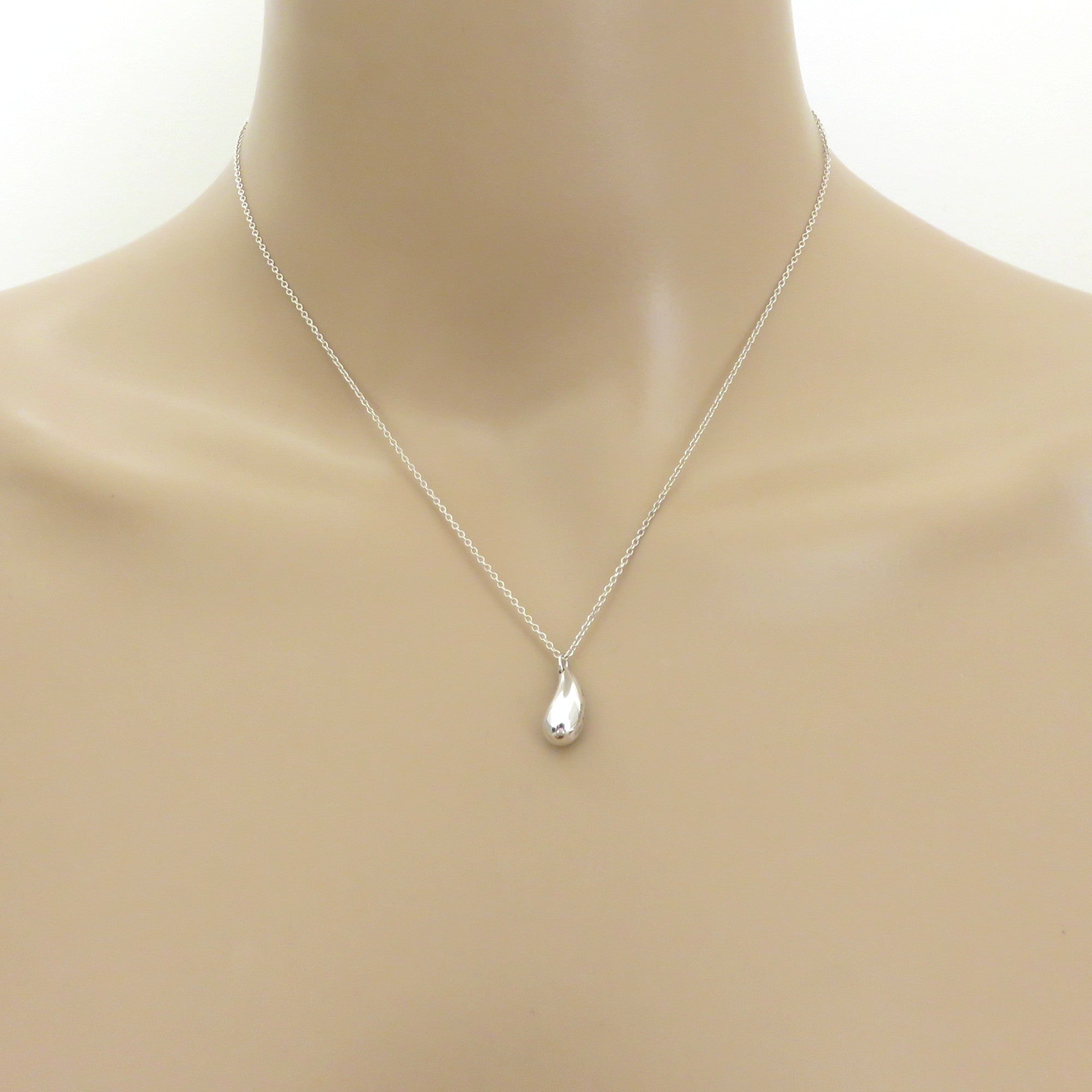 Tiffany & Co 925 Sterling Silver Teardrop Pendant Necklace with Pouch