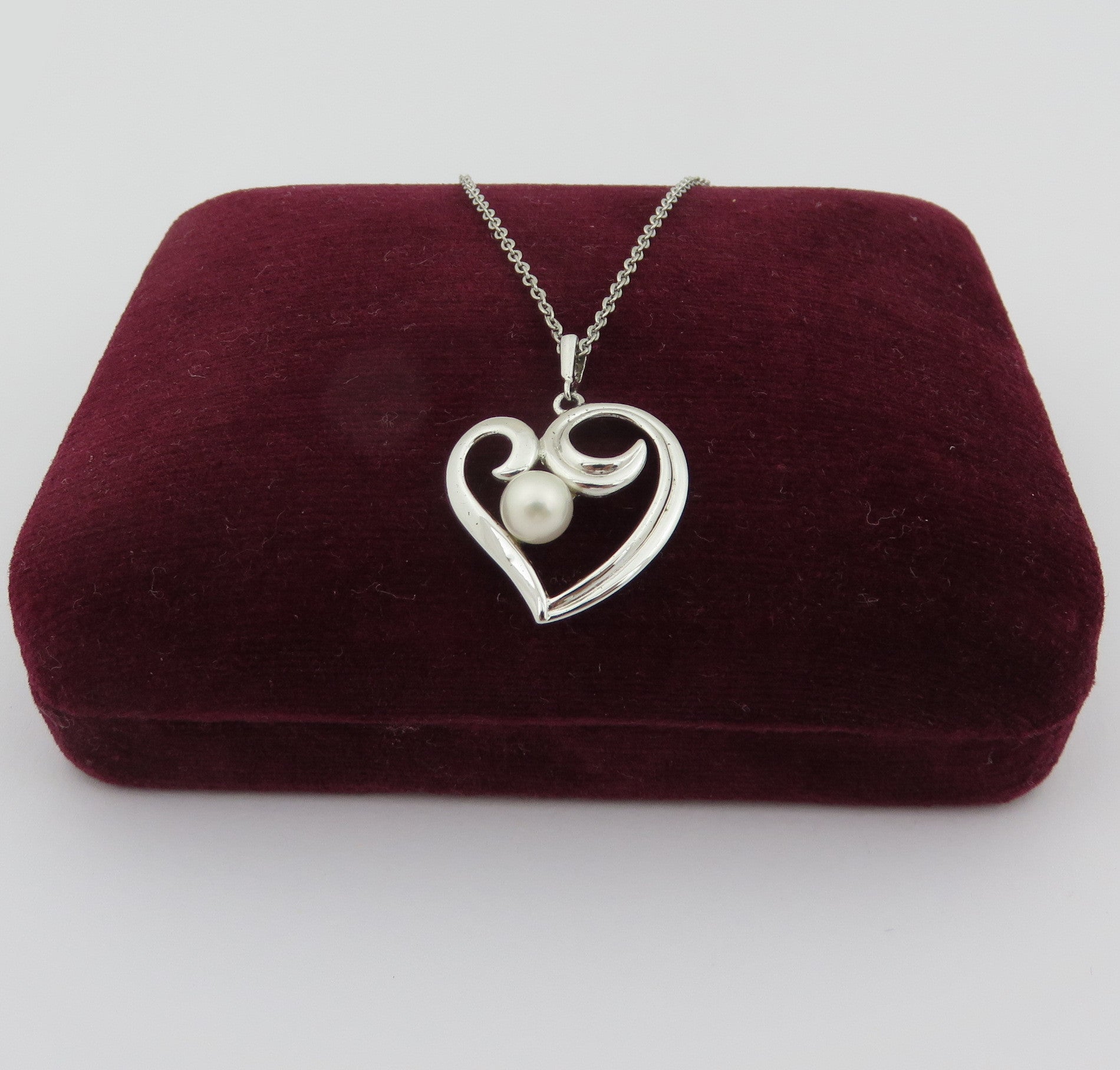 Mikimoto 925 Sterling Silver Open Heart Akoya Pearl Pendant Necklace with Box