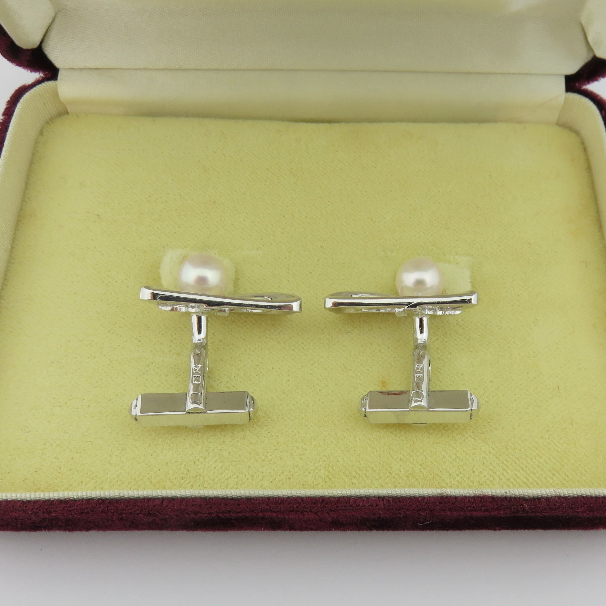 MIKIMOTO 925 Sterling Silver Akoya Pearl 8mm Triangle Geometric Cufflinks w/ Box