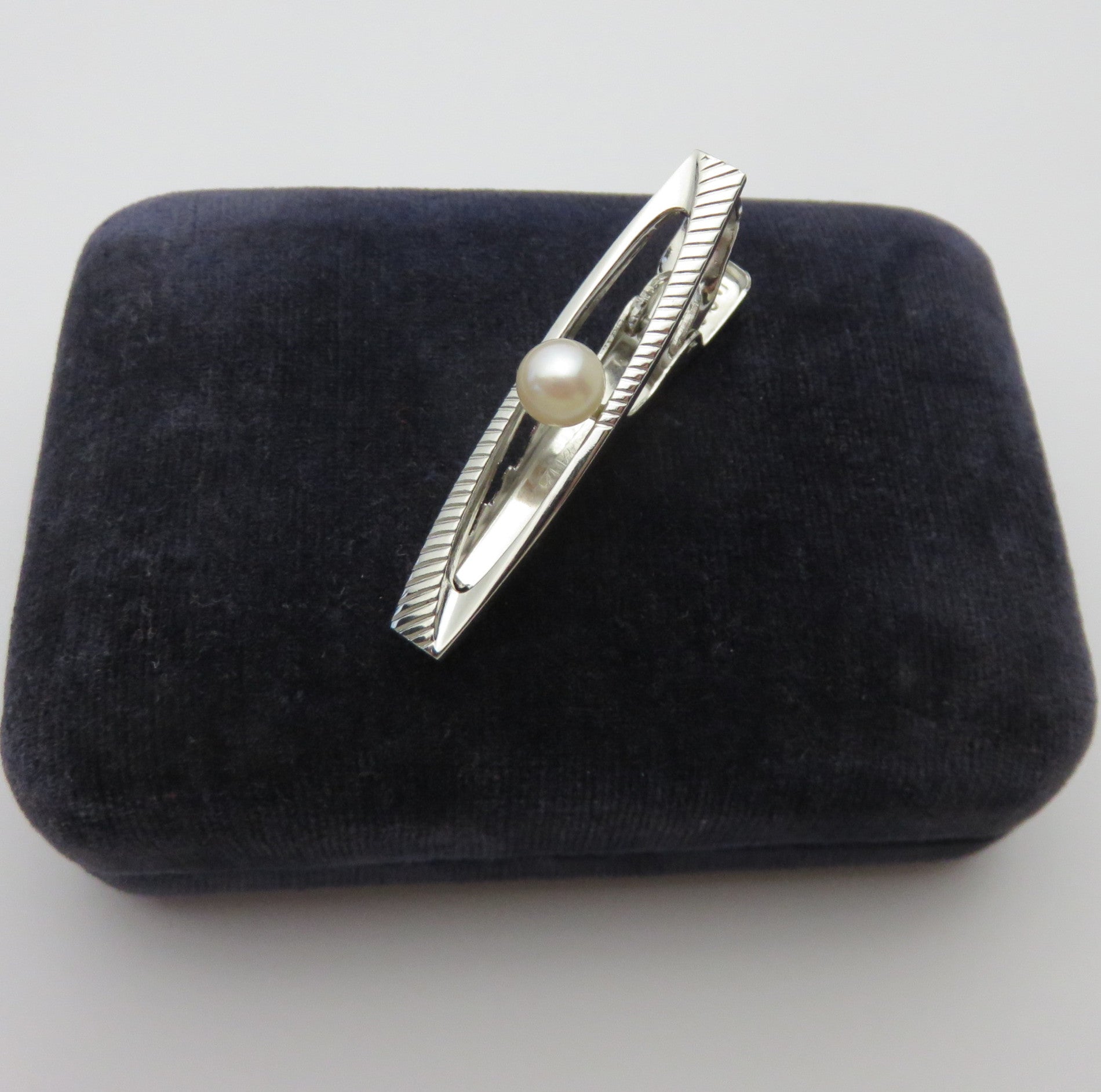 MIKIMOTO Akoya Pearl 925 Sterling Silver Tie Clip Bar with Box