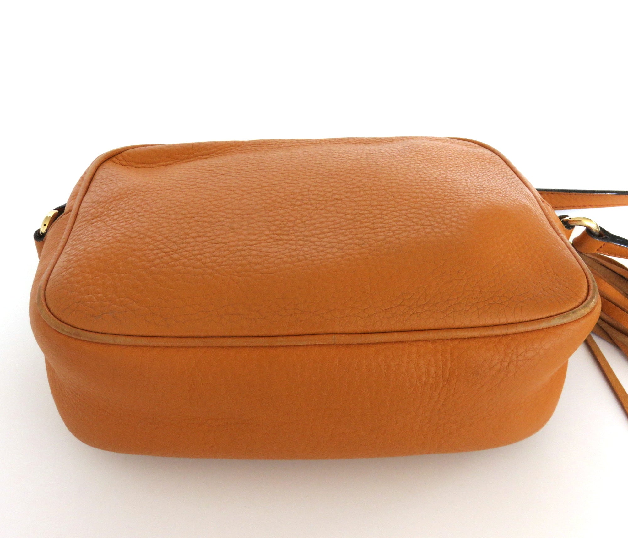 Gucci Soho Disco Crossbody Bag Tan Cognac Leather Tassel Camera Bag